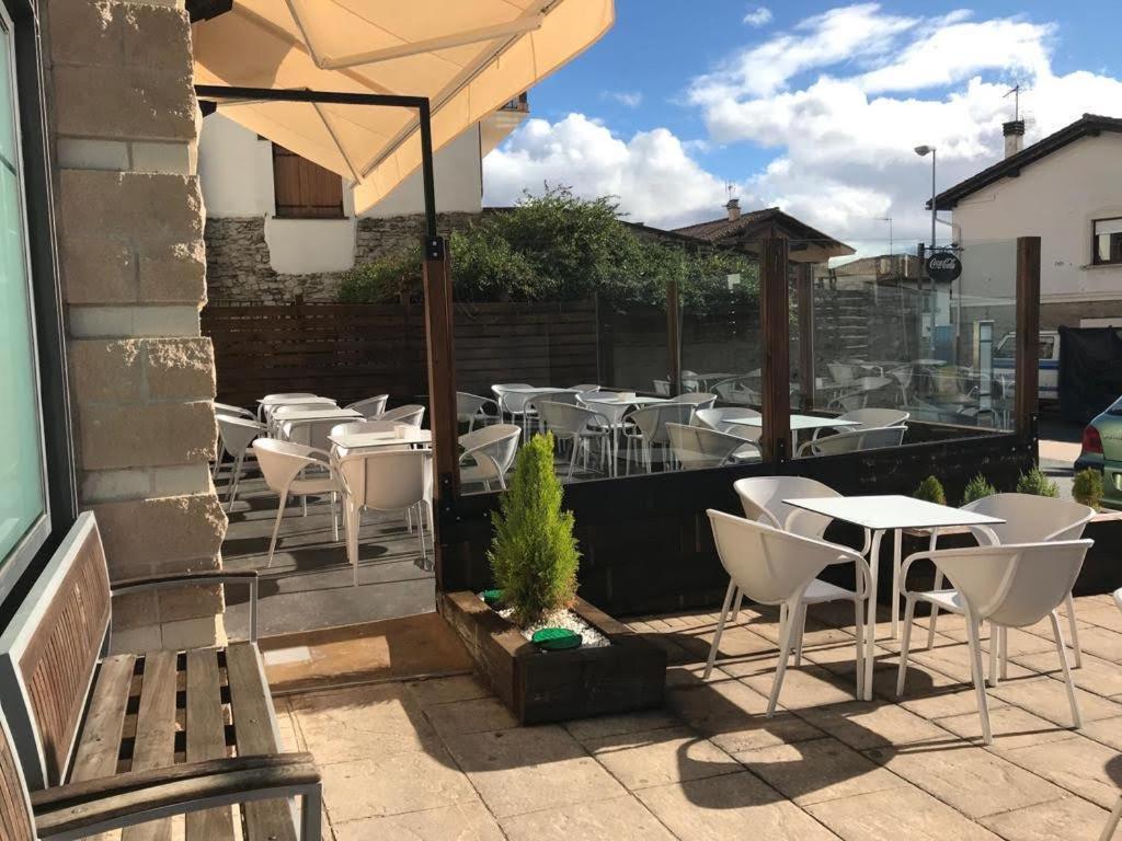 Hostal Ardoi Zizur Mayor Екстериор снимка