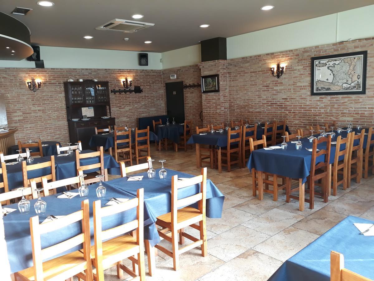 Hostal Ardoi Zizur Mayor Екстериор снимка