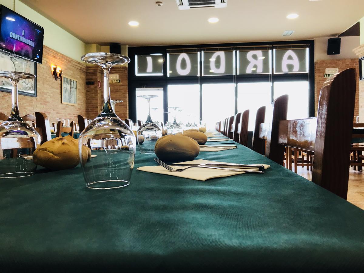 Hostal Ardoi Zizur Mayor Екстериор снимка